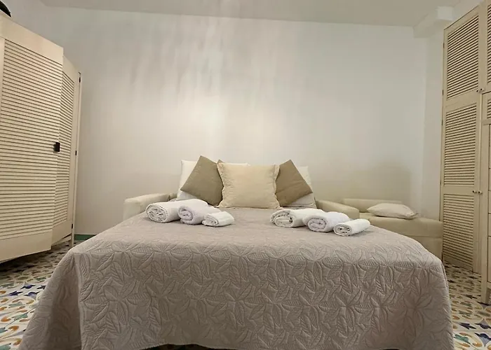 Vie En Rose Villa